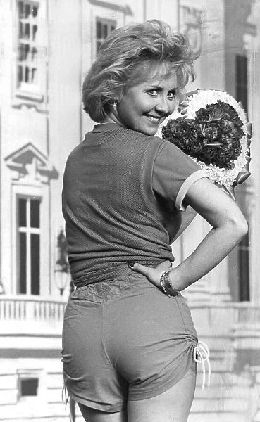 Lulu wearing hot pants voted Rear of the Year - February 1983 15  /  02  /  1983