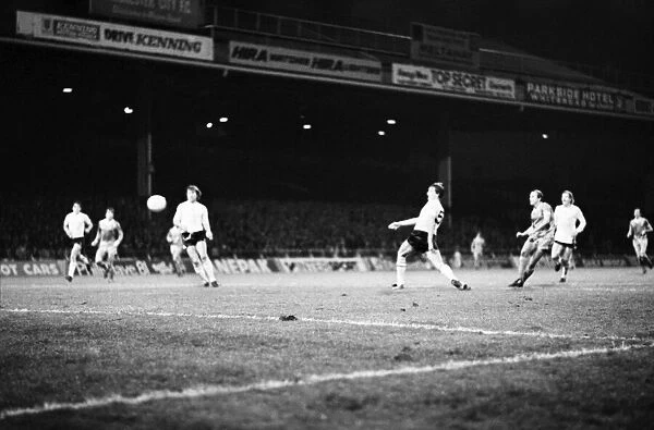 Manchester City 4 v. Swansea 0. November 1981 MF04-01-051