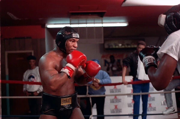 Mike Tyson Feb 1989 in training for the fight against British boxer Frank Bruno