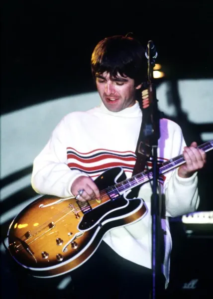 Noel Gallagher at Knebworth 10/08/1996 Print. Art Prints, Posters