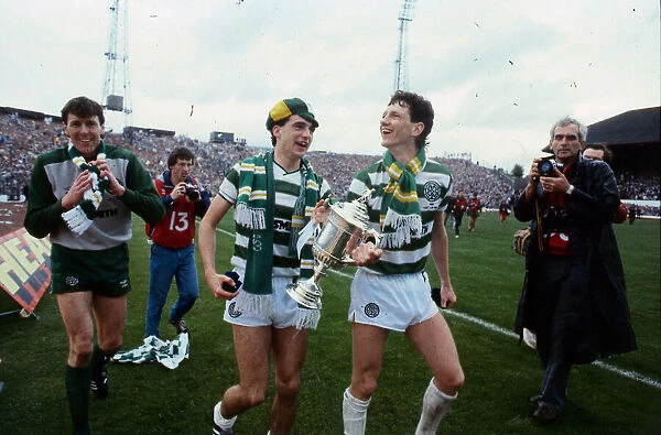 Paul McStay Celtic football player captain May 1985 With brother Willie McStay
