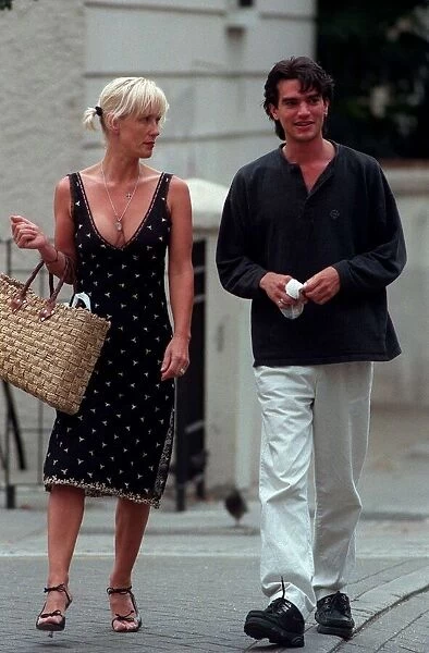 Paula Yates TV Presenter August 1998 Walkng down street with her new lover Kingsley
