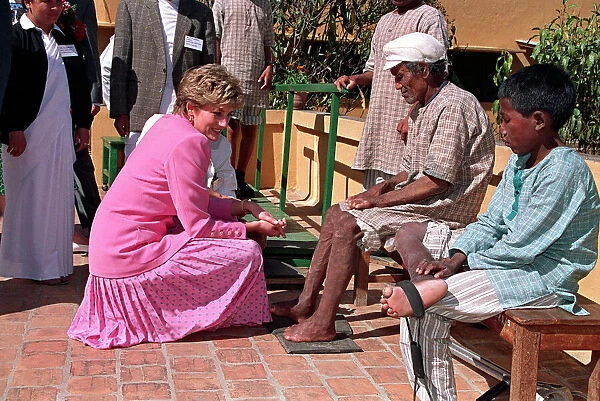 PRINCESS OF WALES AT LEPROSY HOSPITAL DURING VISIT TO NEPAL 1993