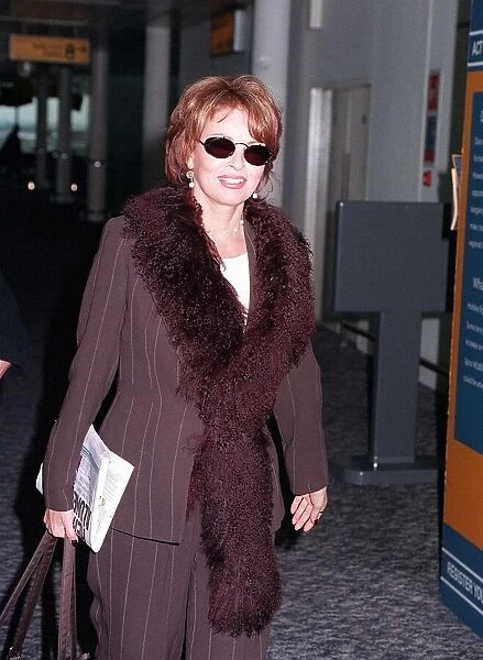Raquel Welch Actress April 1998 arriving at heathrow airport from Los Angeles