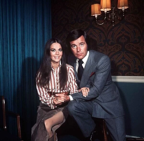 Robert Wagner with his wife Natalie Wood in Scotland June 1972