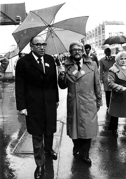Roy Jenkins with Alliance candidate at Croydon by-election - October 1981