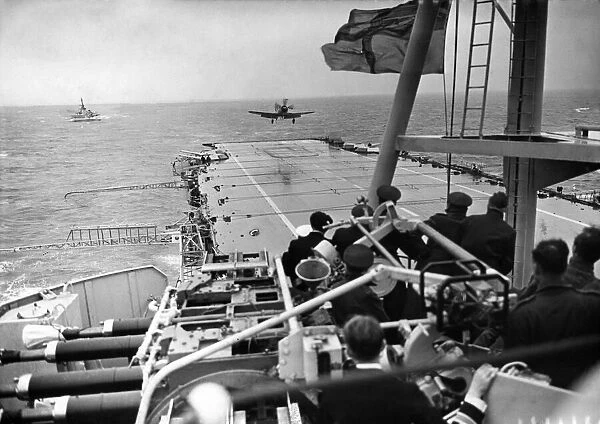 The Royal Navy demonstrates its skill to the Royal Air Force as a party of RAF officers