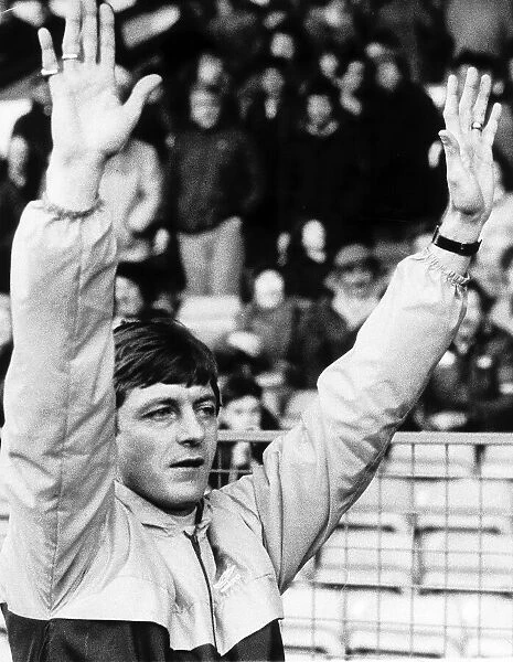 Scuthorpe boss Alan Clarke salutes the fans January 1984 on his return to Elland