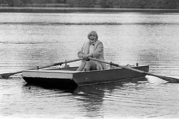Sheila Hancock Actress 1968 At Liphook Health Farm Pictured Rowing Boat
