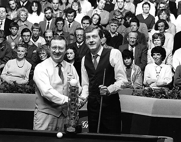 Steve Davis wins the Rothmans Grand prix snooker 1985 title against Dennis Taylor
