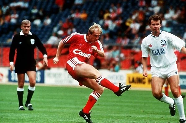 Steve McMahon football in action for Liverpool during the pre-season Makita international