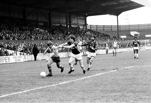 Stoke v. Aston Villa. March 1984 MF14-21-061 The final score was a one nil