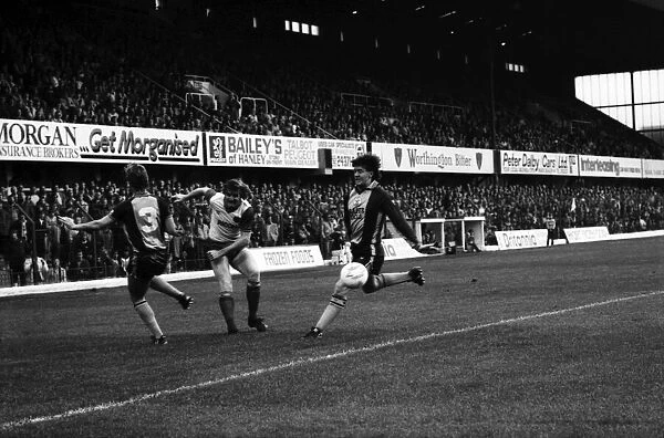 Stoke. v. Southampton. October 1984 MF18-03-070 The final score was a three one