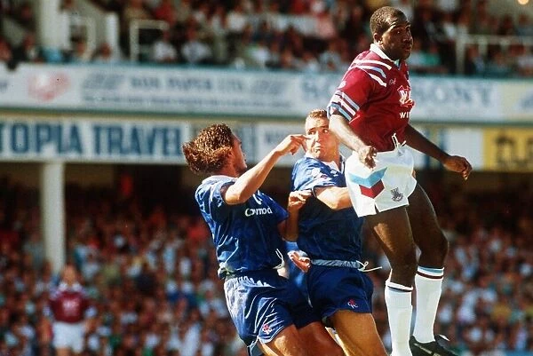 West Hams Mike Small with Paul Elliot and Vinnie Jones in a Match West Ham v
