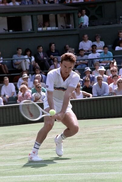 Wimbledon. Jimmy Connors. June 1988 88-3372-074