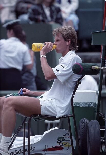 Wimbledon. Stefen Edberg. July 1988 88-3550-019