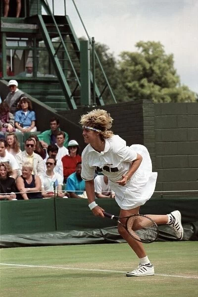 Wimbledon Tennis. Brenda Schutz in action. July 1991 91-4184-034