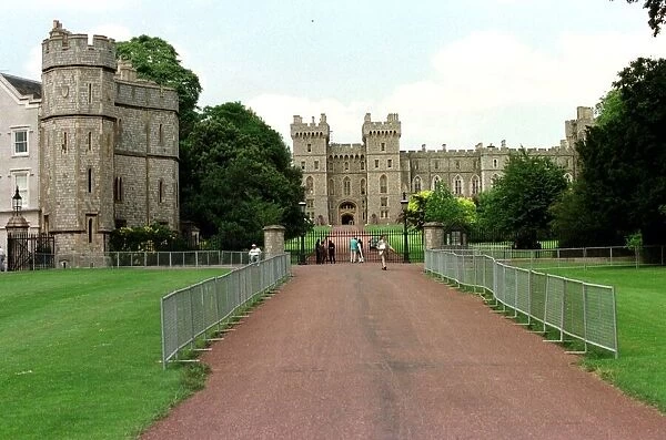 Windsor Castle The Long Walk June 1999