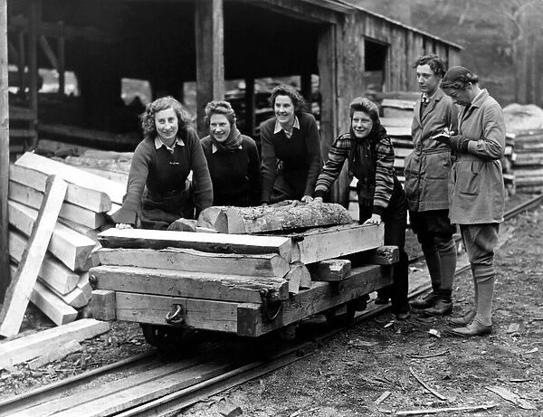 World War Two - Second World War - Girls of the Callay Sawmills have another load of pit