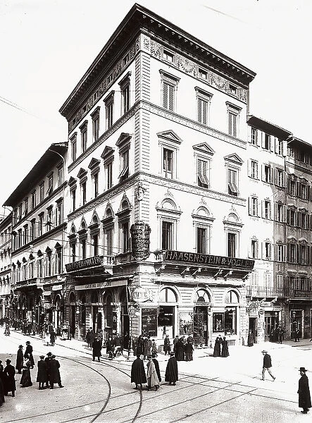 Caff del Bottegone in Via Martelli, Florence. The Haasenstein advertising agency is also located in this palace