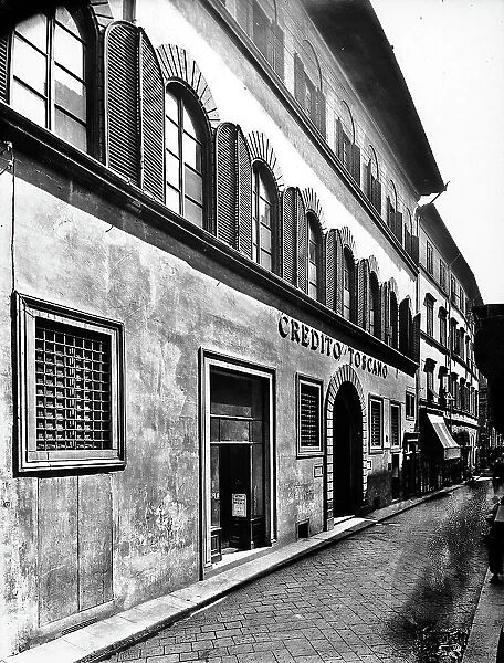 The faade of the Palazzo Portinari Salviati, headquarters of Credito Toscano, Florence