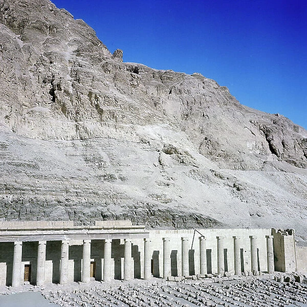 Luxor Deir el-Bahari, is the valley where stands the temple and the necropolis of Ashepsut