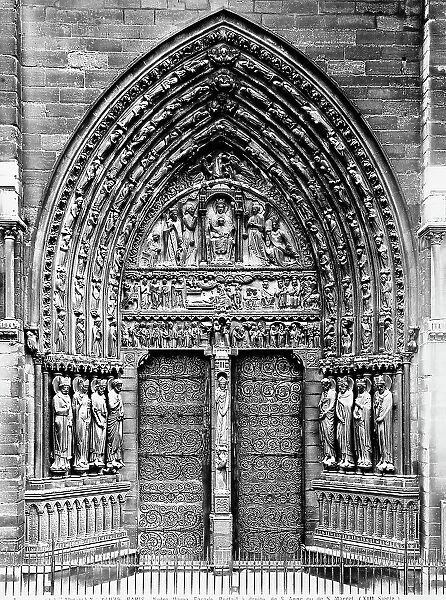 The middle portal called of the Last Judgment of the Cathedral of Notre-Dame, Paris