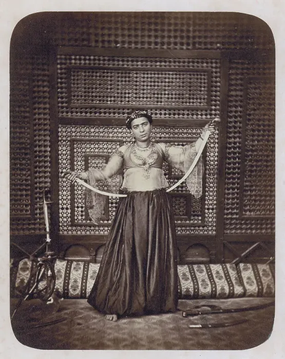 Framed Print : Portrait of dancer