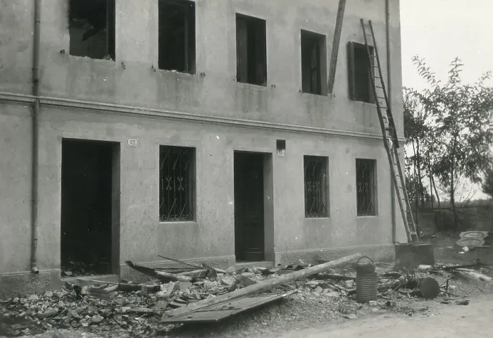 Framed Print : Rubble after a bombing Framed Print : Rubble after a bombing