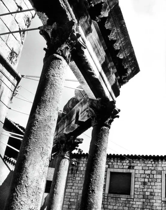 Framed Print : Colonnade, Split