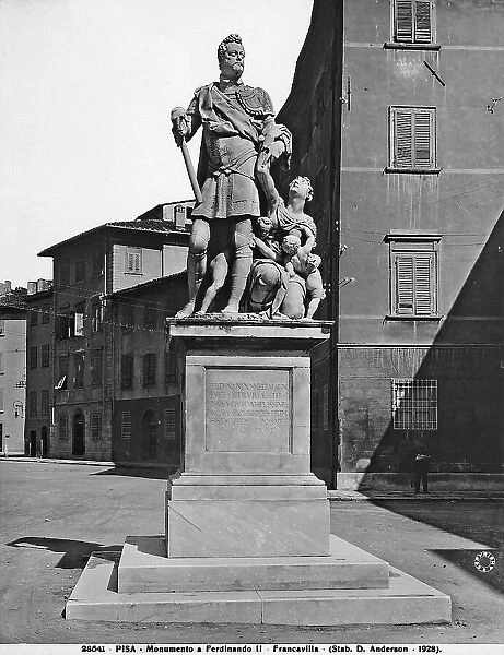 Statue of Ferdinand I, by Pietro Francavilla after Giambologna's design, located in Piazza Francesco Carrara in Pisa