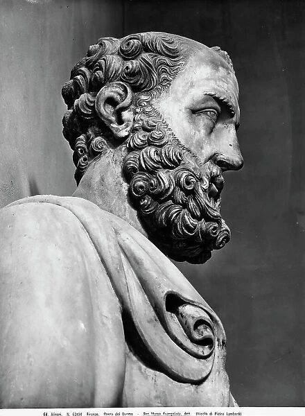 Detail of the statue of St. Mark, by Niccol di Pietro Lamberti, in the Museo dell'Opera del Duomo, Florence