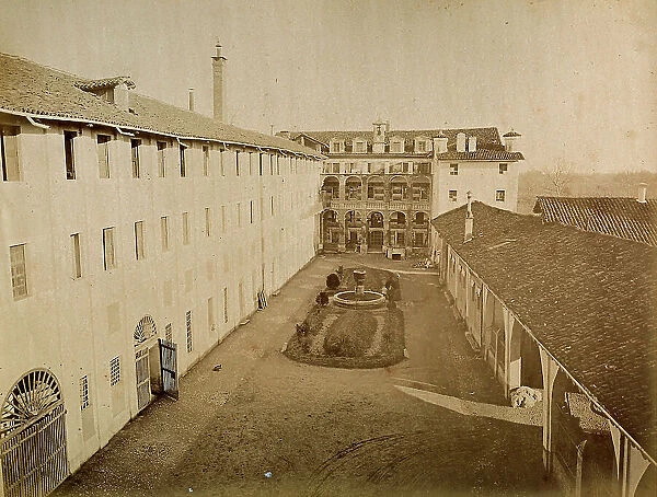 Verzuolo Silk Factory of Saluzzo, owned by Cavaliere Francesco Chicco: courtyard of the spinning machine