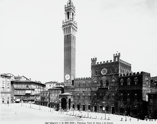 View of Piazza del Campo with Palazzo Pubblico, the Torre del Mangia and the Piazza Chapel. Siena