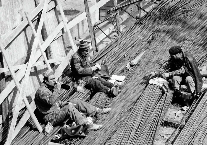 Framed Print : Workers in lunch break Framed Print : Workers in lunch break