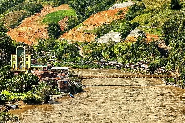 Colombia, Antioquia, Puerto Valdivia village by Cauca River