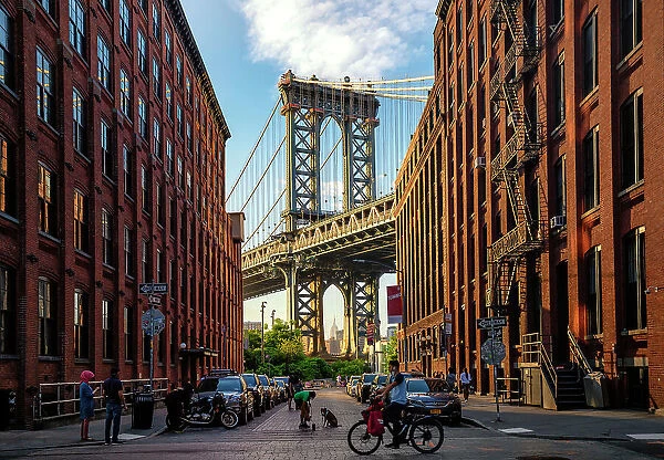 New York, NYC, Brooklyn, Dumbo, View of Manhattan Bridge from Washington Street