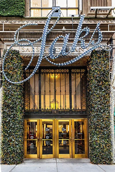 NYC, Manhattan, Saks Fifth Avenue decorated for Christmas
