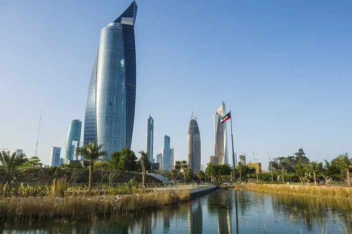 Framed Print : Al Hamra Tower and Al Shaheed Park Print, Kuwait City