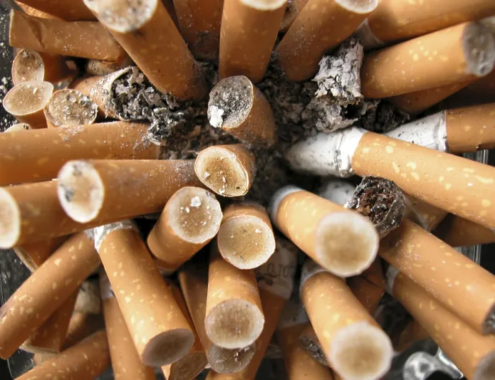 Framed Print : A Full Ash-tray Print Framed Print : A Full Ash-tray Print