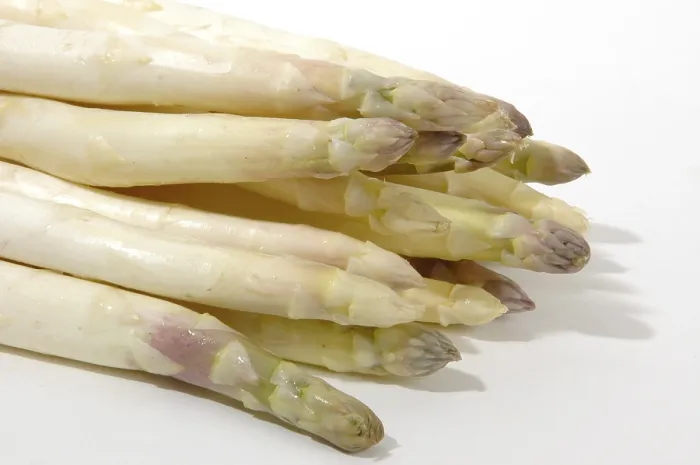 Framed Print : Asparagus Print by imageBROKER Framed Print : Asparagus Print by imageBROKER