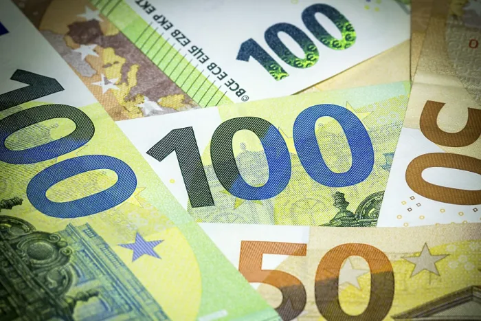 Framed Print : Euro Banknotes Print: 50 and 100 Euro Notes