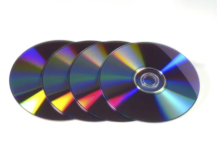 Framed Print : Blank DVDs / CDs Print from imageBROKER Framed Print : Blank DVDs / CDs Print from imageBROKER