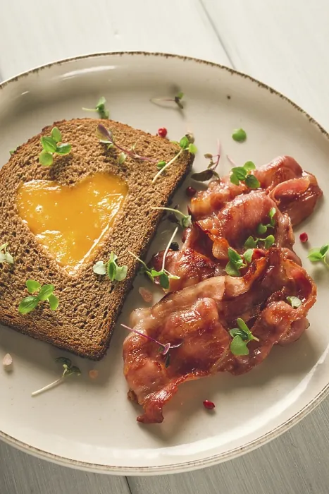 Framed Print : Breakfast Print: Fried Egg with Bacon Framed Print : Breakfast Print: Fried Egg with Bacon