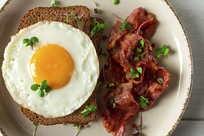 Framed Print : Breakfast Print: Fried Egg with Bacon Framed Print : Breakfast Print: Fried Egg with Bacon
