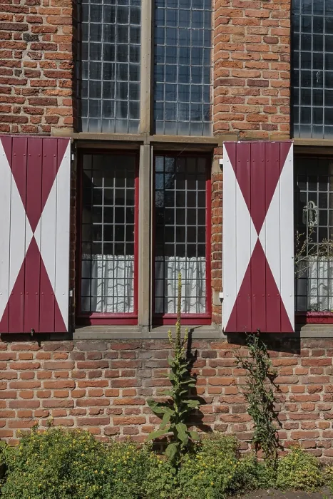 Framed Print : Brick Wall Print with Mullioned Windows in Xanten, Germany Framed Print : Brick Wall Print with Mullioned Windows in Xanten, Germany