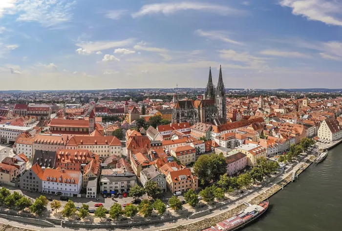 Framed Print : DJI Camera Print - ImageBROKER Framed Print : DJI Camera Print - ImageBROKER
