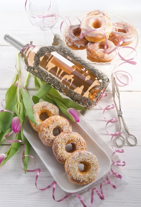 Framed Print : Doughnut Print by ImageBROKER Framed Print : Doughnut Print by ImageBROKER