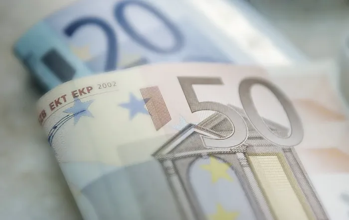 Framed Print : Euro Notes Print: Official Currency Design Framed Print : Euro Notes Print: Official Currency Design
