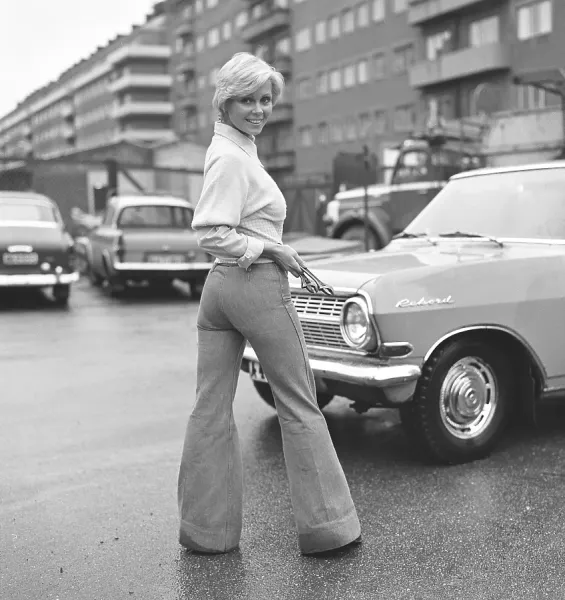 1970s Fashion Print: Young Woman in Bell-Bottoms, Art Prints